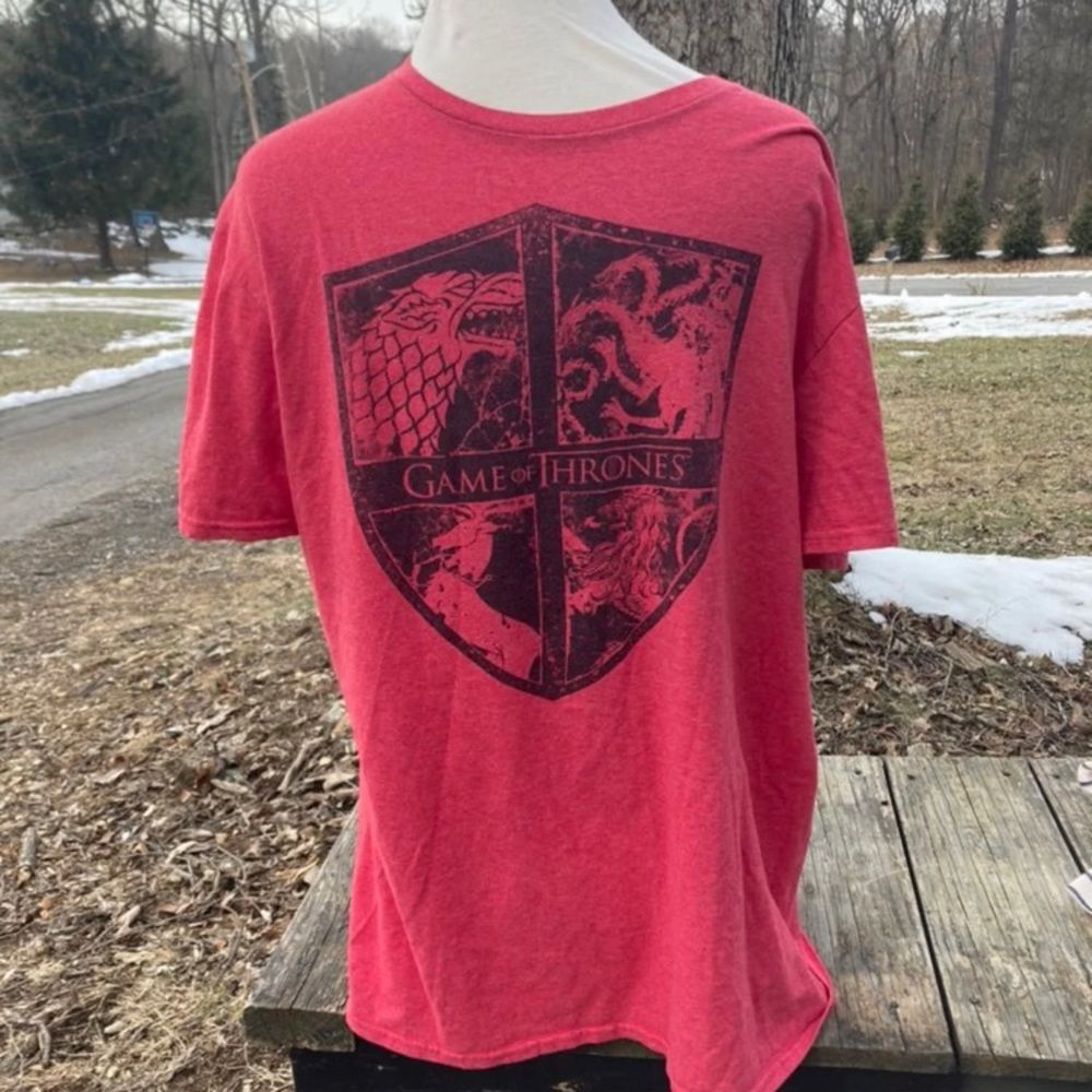 GAME OF THRONES RED CREST LARGE TSHIRT